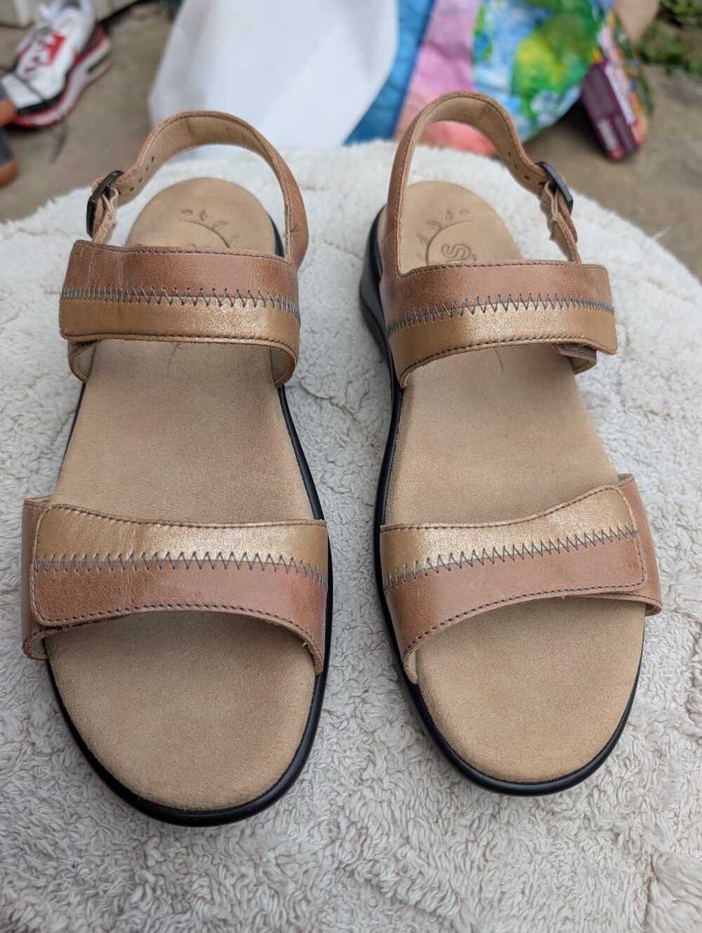 NWOT Women's SAS Light Tan & Beige Leather Sandals Size 9.5M